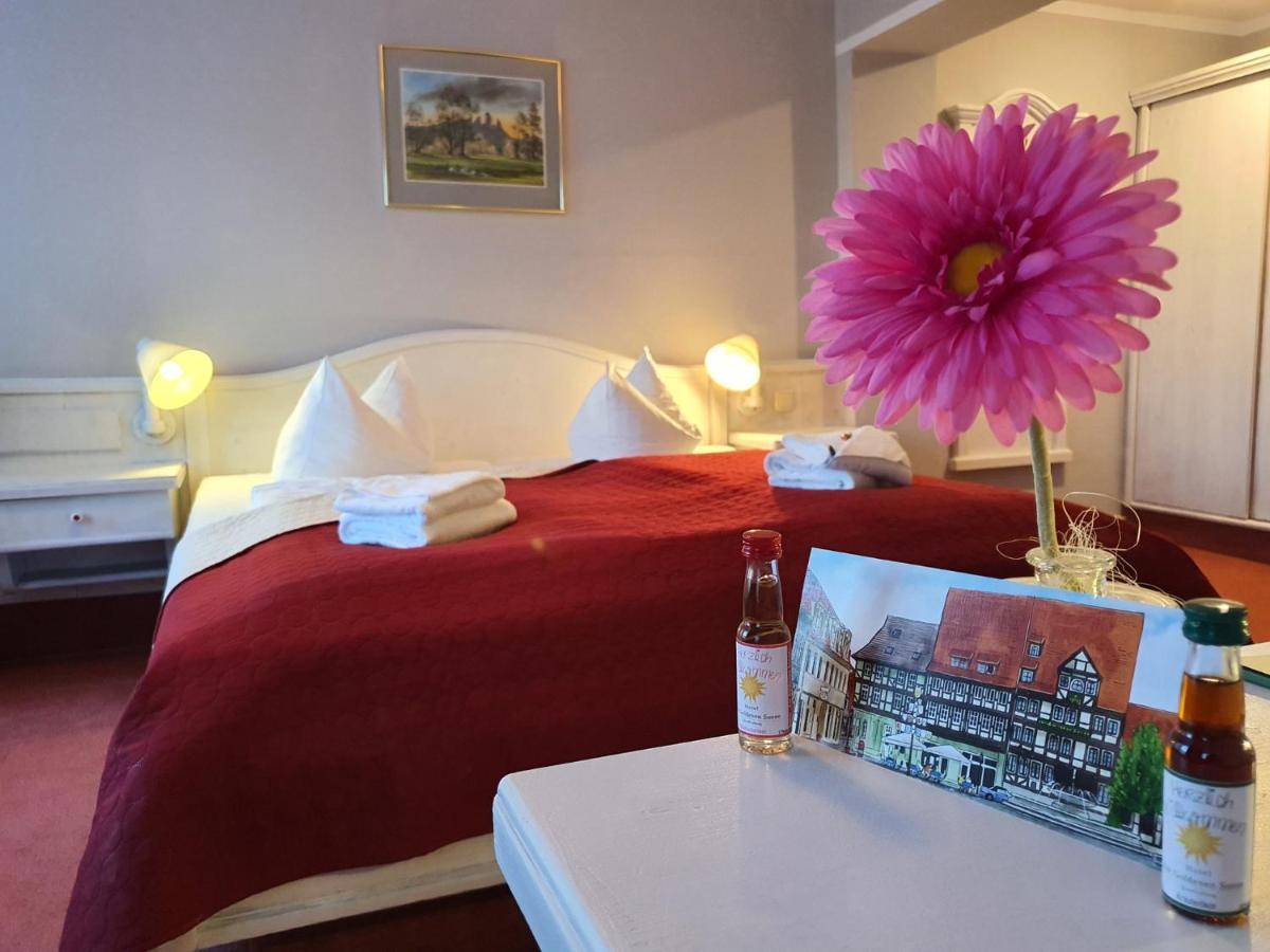 Hotel Zur Goldenen Sonne Quedlinbourg Extérieur photo