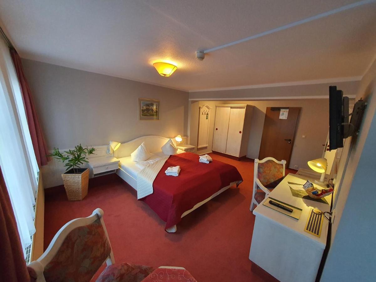 Hotel Zur Goldenen Sonne Quedlinbourg Extérieur photo