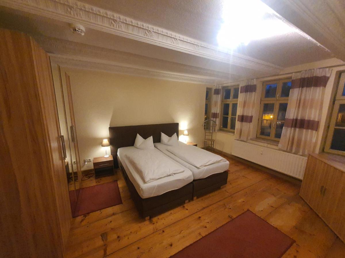 Hotel Zur Goldenen Sonne Quedlinbourg Extérieur photo