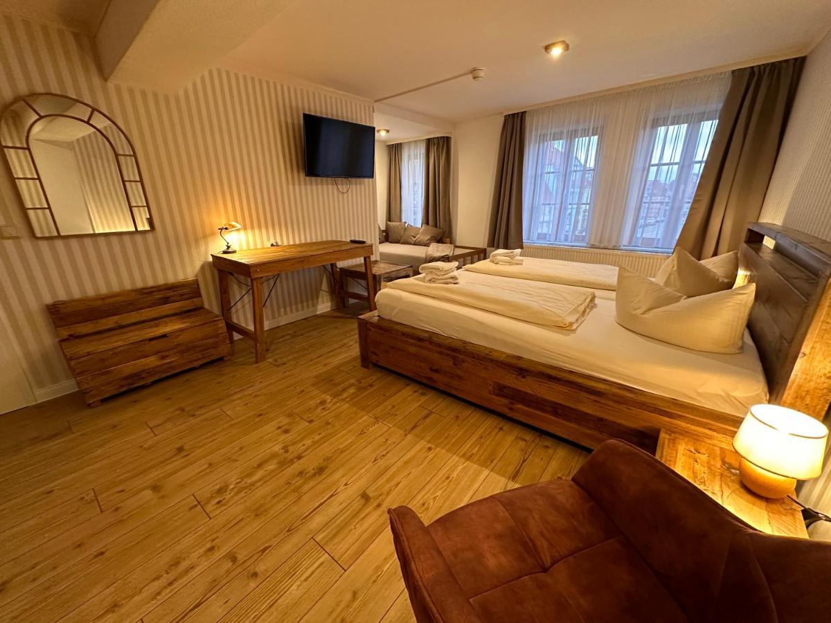 Hotel Zur Goldenen Sonne Quedlinbourg Extérieur photo