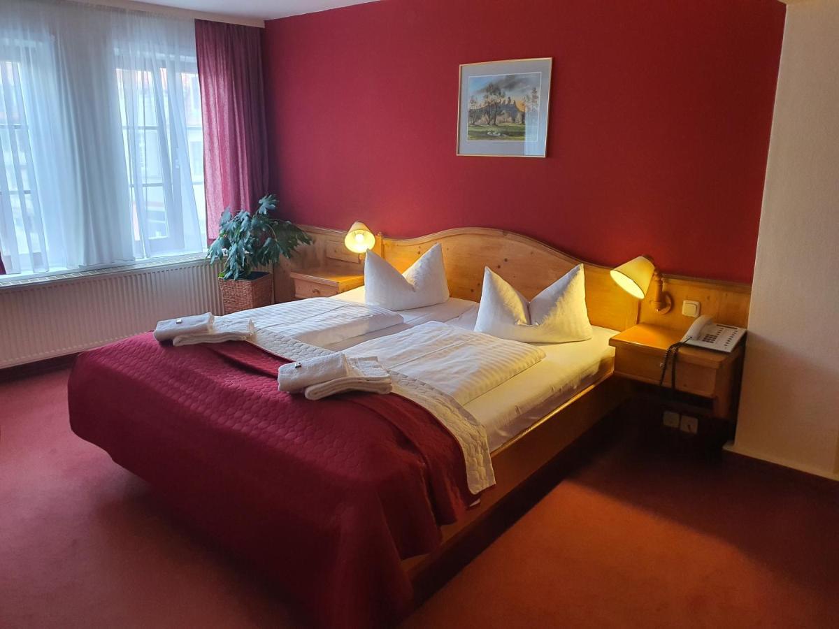 Hotel Zur Goldenen Sonne Quedlinbourg Extérieur photo