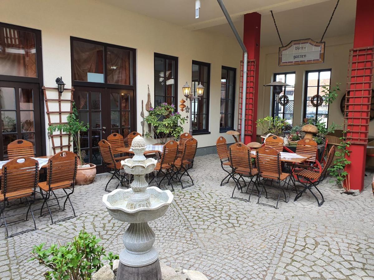 Hotel Zur Goldenen Sonne Quedlinbourg Extérieur photo